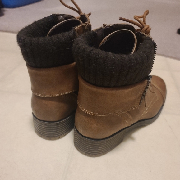 🦄 Denver Hayes Mila Sweater Combat Boot - Picture 3 of 4